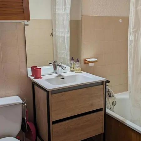 Appartement 4 Pers Avec Balcon, Près Des Remontées Mécaniques - Fr-1-572-149 Arâches